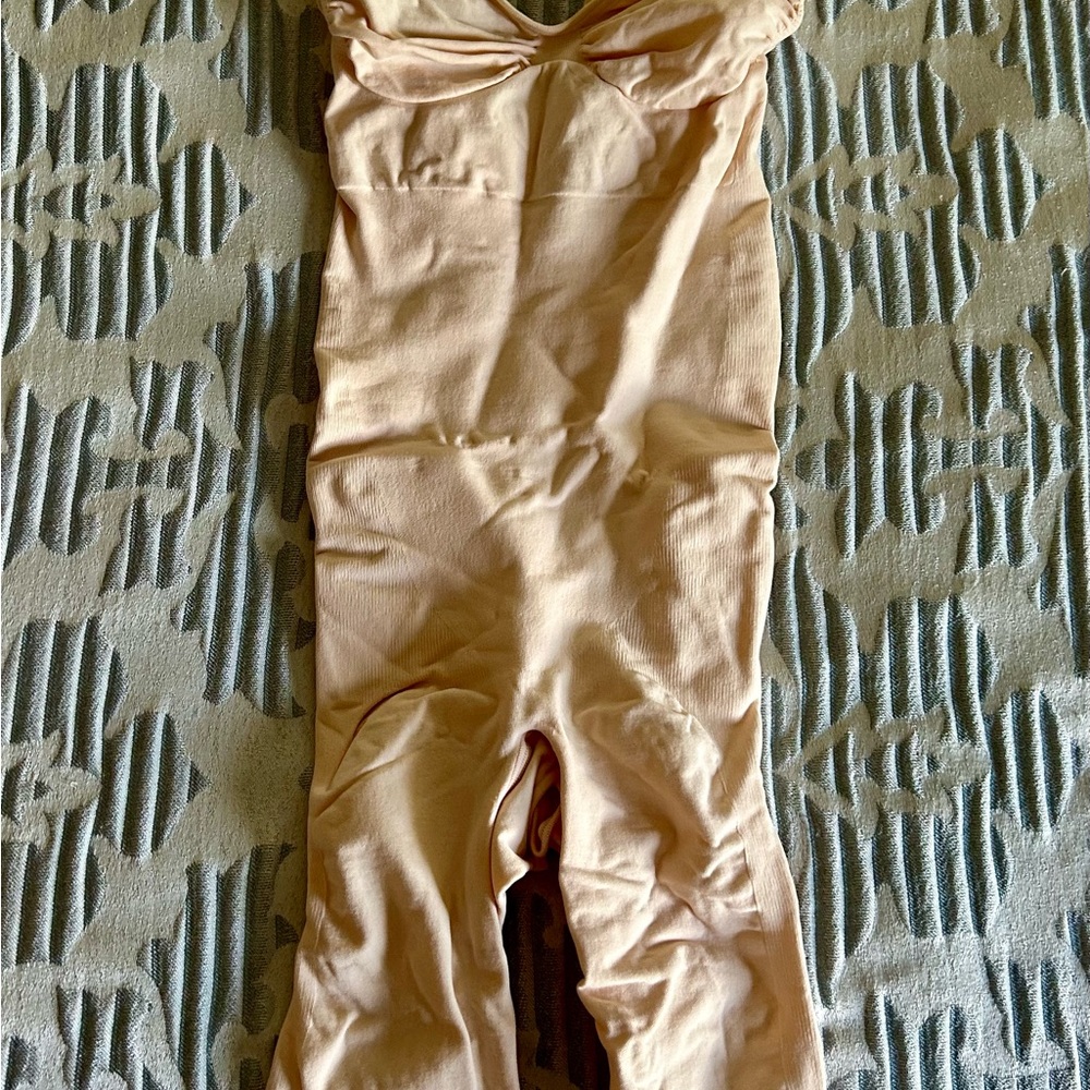 SKIMS Nude Shapewear Bodysuit
